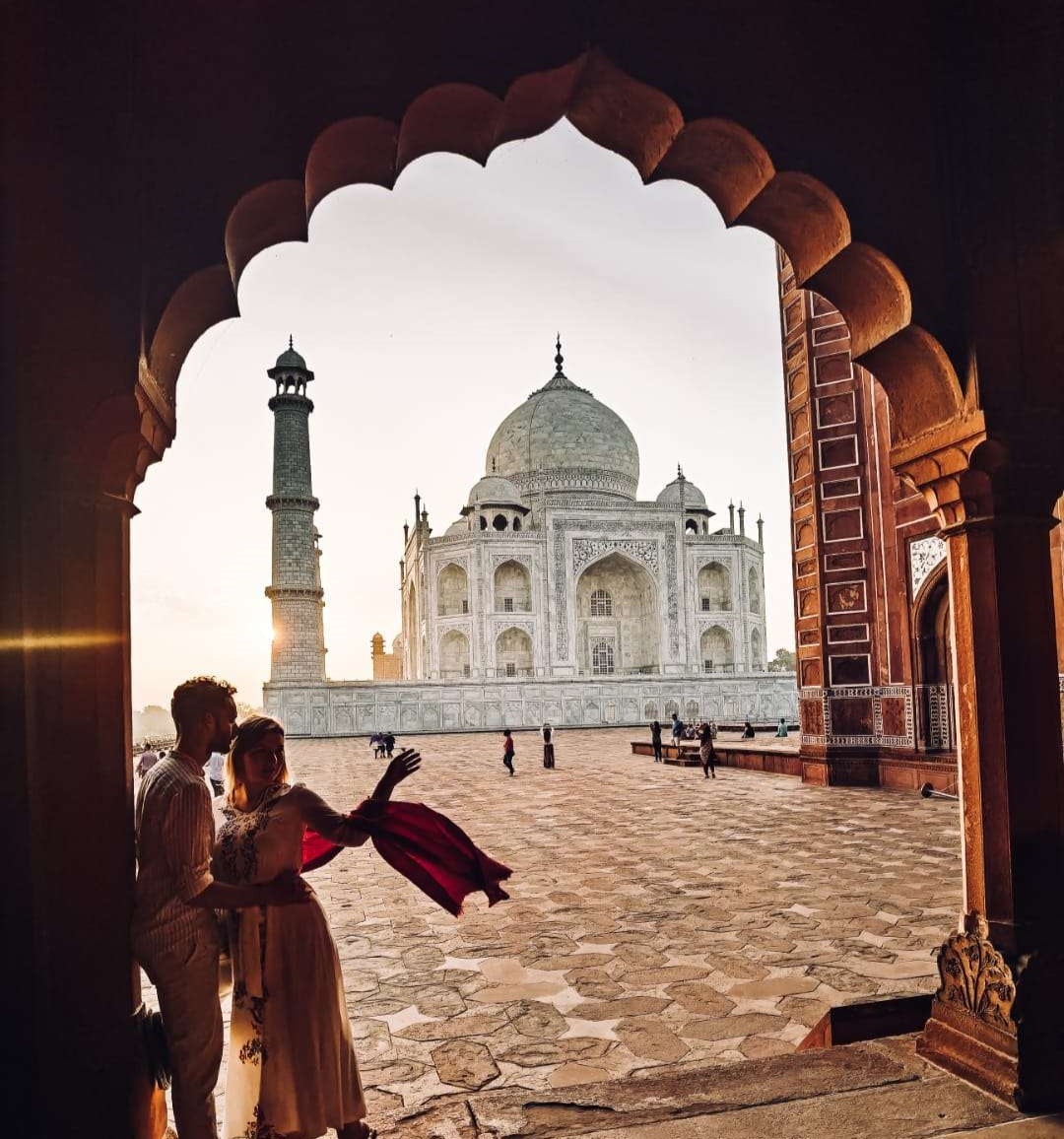 //www.som2travel.es/cdn/images/content/India/alba-taj-mahal - copia.jpg